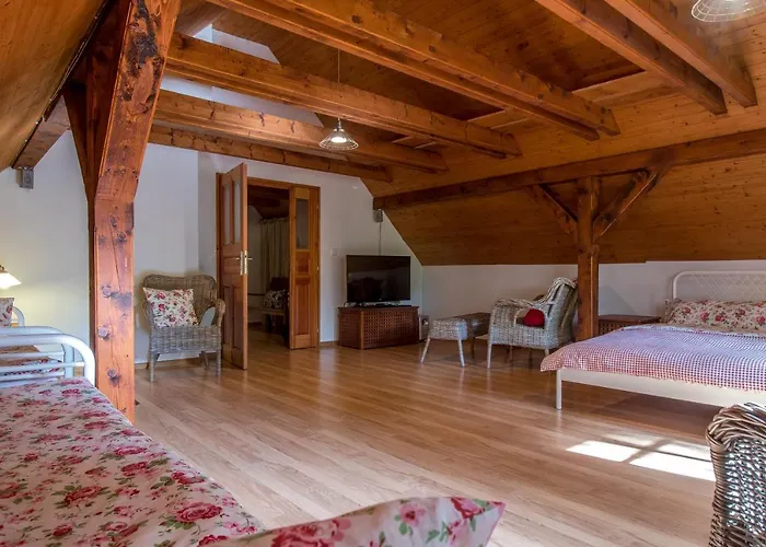 Pod Javorem -